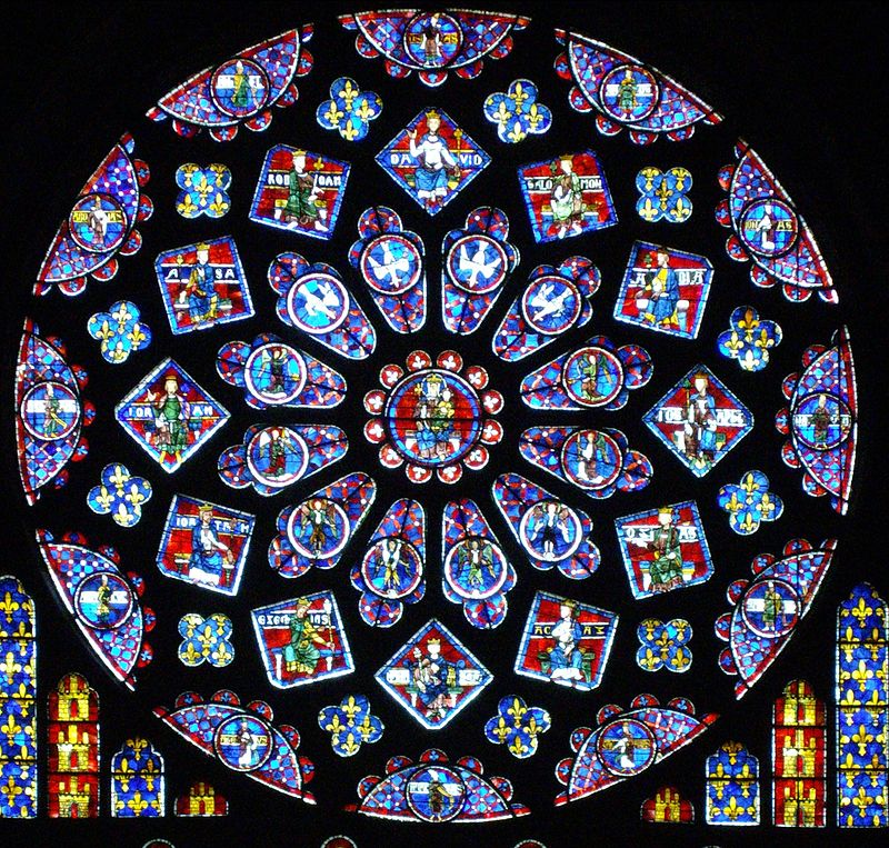 Rosetón con vitrales ubicado en la fachada norte de la catedral de Chartres (Francia).
