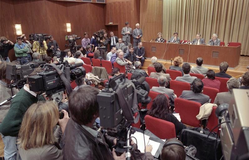 Conferencia de prensa del 9 de noviembre de 1989 a cargo de Günter Schabowski.
