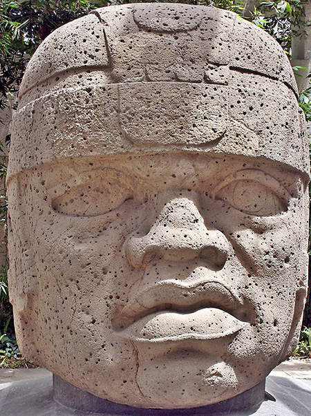 Cabeza olmeca hallada en San Lorenzo, Tenochtitlan.