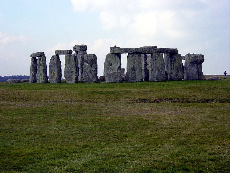 Stonehenge es un crómlech ubicado en Inglaterra.