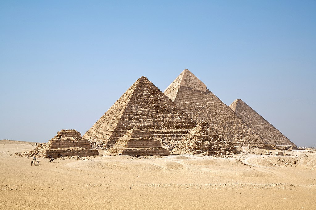 Pirámides de Giza, construidas en el Antiguo Egipto durante el Imperio antiguo.