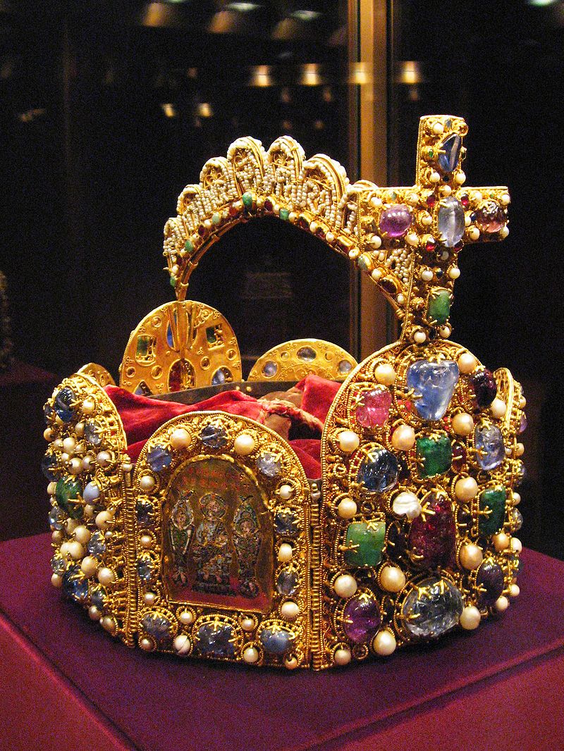 Corona utilizada por los emperadores del Sacro Imperio Romano Germánico.