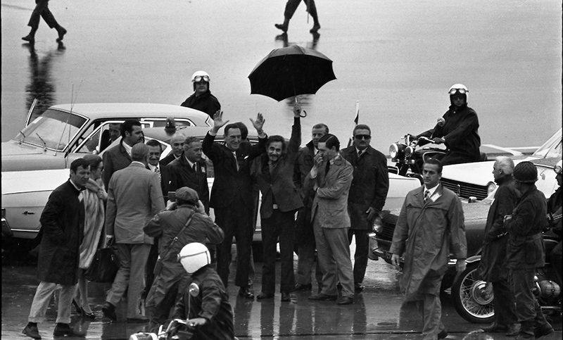Perón en Ezeiza al regresar del exilio, el 17 de noviembre de 1972. Ese día miles de personas se movilizaron para recibir a su líder, motivo por el cual el 17 de noviembre es recordado como Día de la Militancia.