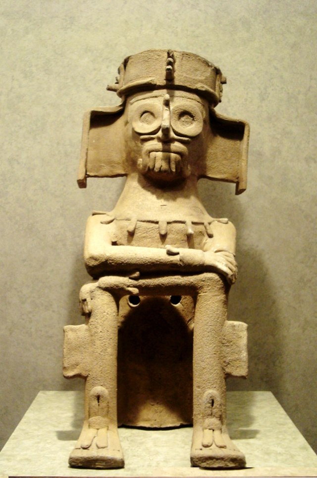 Escultura del dios Dzahui, el dios de la lluvia de los mixtecos.