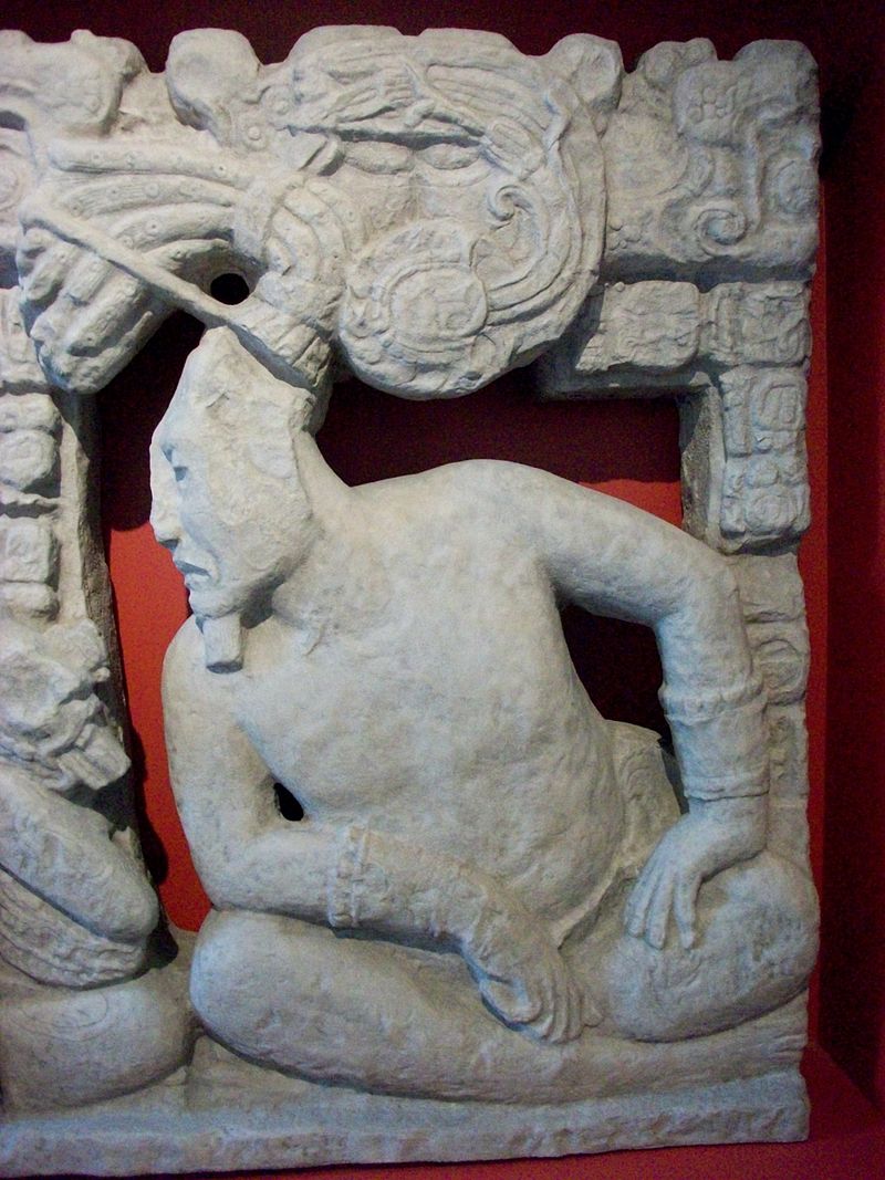 Relieve que representa al dios Itzamná. Museo Amparo, Puebla.