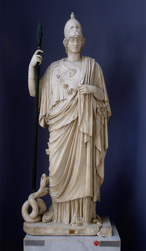 Atenea en una copia romana de una escultura griega, probablemente realizada por el escultor Fidias. La diosa presenta sus atributos y a su lado está su hijo adoptivo Erictonio en forma de serpiente.